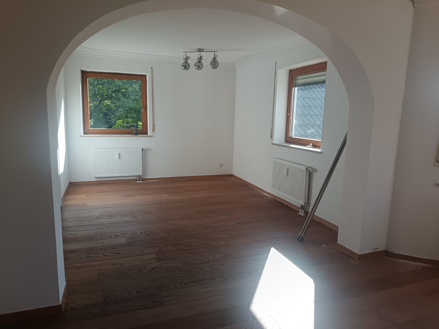 Trabajo real de instalación de suelo laminado realizado por La Casa de Piedra